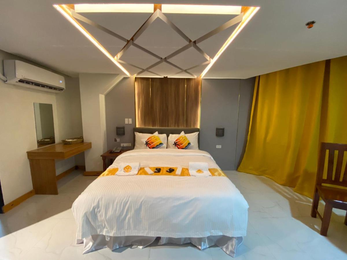 Ngn Gran Hotel Tuguegarao City Εξωτερικό φωτογραφία